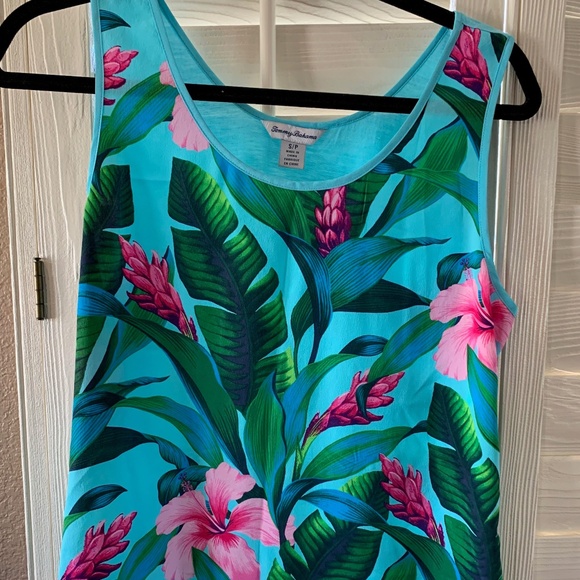 Tommy Bahama Tops - Tommy Bahama's silk floral tank Tommy Bahama Tops - Tommy Bahama's silk floral tank
